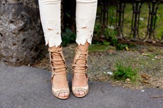 Chiara Ferragni feet photo thumbnail