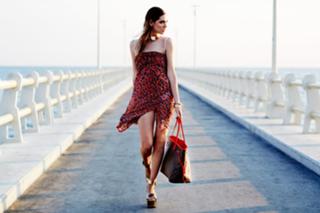 Chiara Ferragni feet photo thumbnail