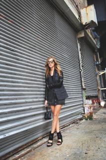 Chiara Ferragni feet photo thumbnail