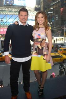 Sophia Bush feet photo thumbnail