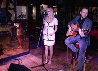 Pixie Lott feet photo thumbnail