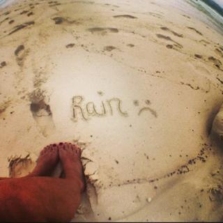 Caroline Flack feet photo thumbnail