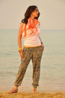 Dorra Zarrouk feet photo thumbnail