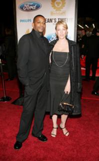 Virginia Madsen feet photo thumbnail