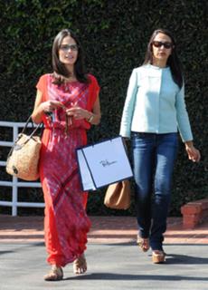 Jordana Brewster feet photo thumbnail