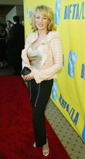 Virginia Madsen feet photo thumbnail