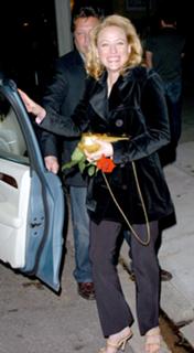 Virginia Madsen feet photo thumbnail
