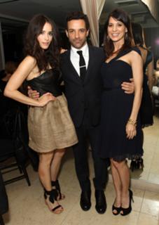 Abigail Spencer feet photo thumbnail