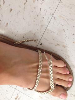 Emma Lovett feet photo thumbnail
