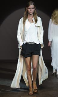 Josephine Skriver feet photo 4