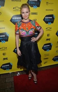 Kristen Bell feet photo thumbnail