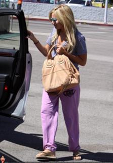 Ashley Tisdale feet photo thumbnail