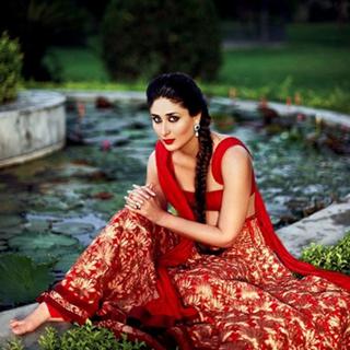 Kareena Kapoor feet photo thumbnail