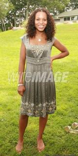 Kerry Washington feet photo thumbnail