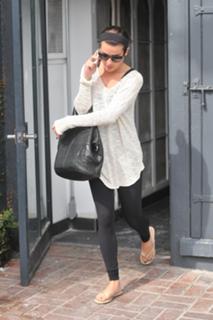 Lea Michele feet photo thumbnail