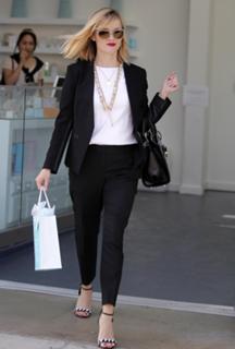 Reese Witherspoon feet photo thumbnail