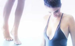 Kendall Jenner feet photo thumbnail