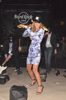 Audrina Patridge feet photo thumbnail