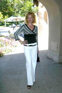 Virginia Madsen feet photo thumbnail