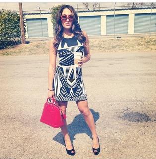 Nikki Garcia feet photo thumbnail