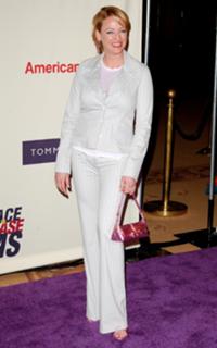 Virginia Madsen feet photo thumbnail