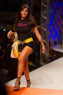 Anitta feet photo thumbnail