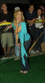 Brittany Murphy feet photo thumbnail