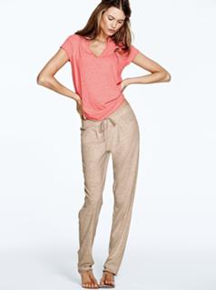 Behati Prinsloo feet photo thumbnail