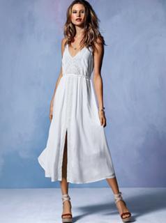 Behati Prinsloo feet photo thumbnail