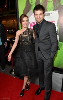 Zoey Deutch feet photo thumbnail