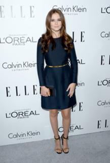 Zoey Deutch feet photo thumbnail
