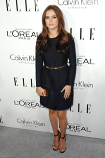 Zoey Deutch feet photo thumbnail