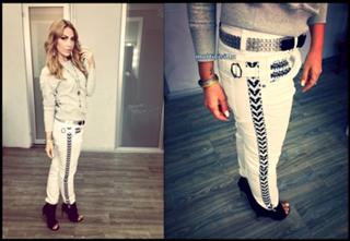 Hadise feet photo thumbnail