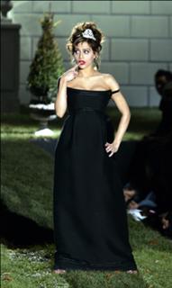 Brittany Murphy feet photo thumbnail