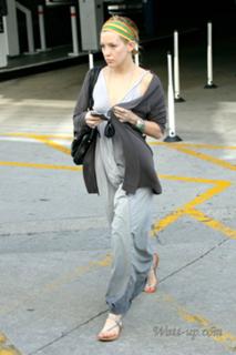Kate Hudson feet photo thumbnail