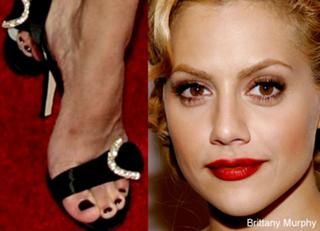 Brittany Murphy feet photo thumbnail
