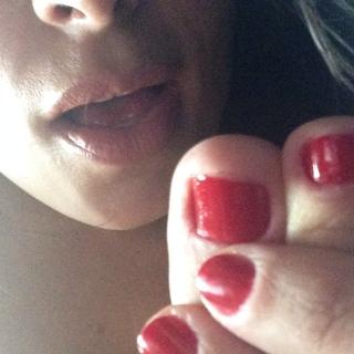 Franciely Freduzeski feet photo thumbnail