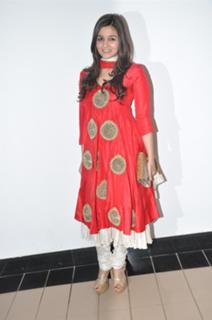 Alia Bhatt feet photo thumbnail