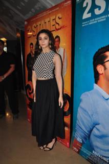 Alia Bhatt feet photo thumbnail