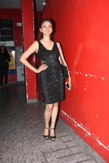 Aditi Rao Hydari feet photo thumbnail