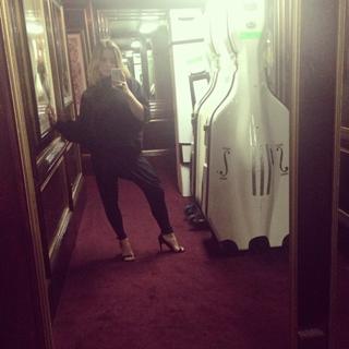 JoJo feet photo thumbnail