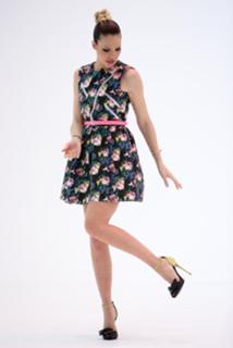 Ilary Blasi feet photo thumbnail