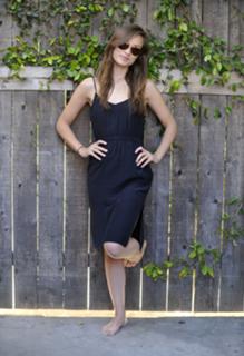 Olivia Wilde feet photo thumbnail