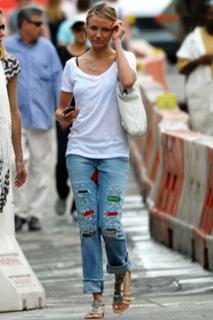 Cameron Diaz feet photo thumbnail