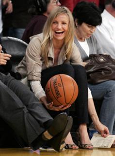Cameron Diaz feet photo thumbnail