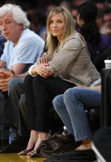 Cameron Diaz feet photo thumbnail