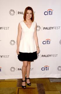 Alyson Hannigan feet photo thumbnail