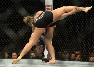 Ronda Rousey feet photo thumbnail