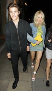 Pixie Lott feet photo thumbnail