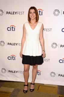 Alyson Hannigan feet photo thumbnail